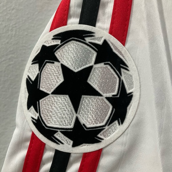 AC MILAN MENS KAKA’ UCL JERSEY 2007 - Picture 4 of 6